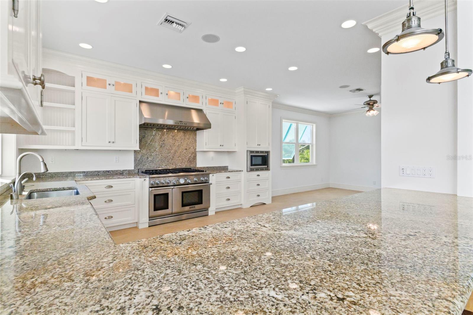 2275 Genesea Ln Property Photo 14