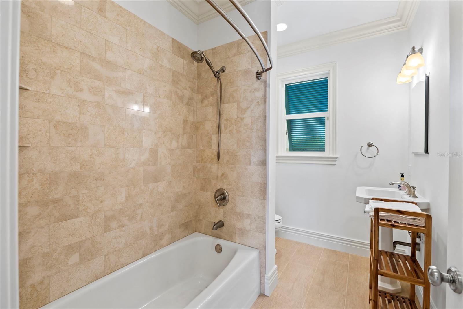 2275 Genesea Ln Property Photo 39