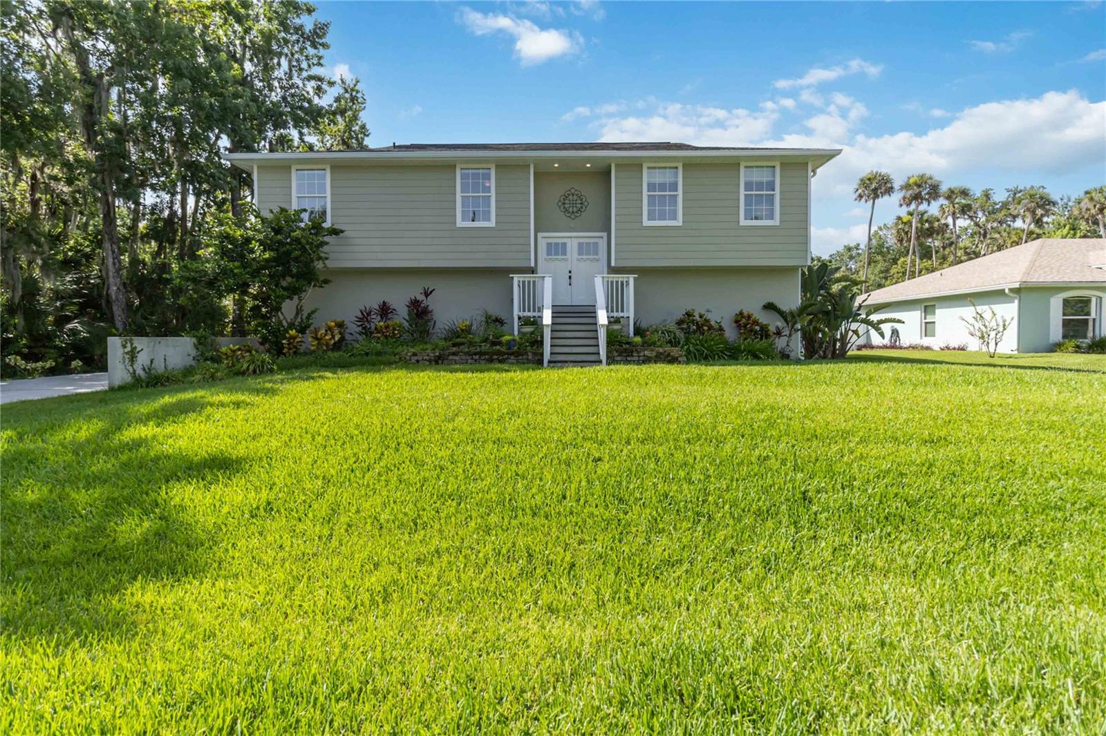 2250 Davis Dr Property Photo 1