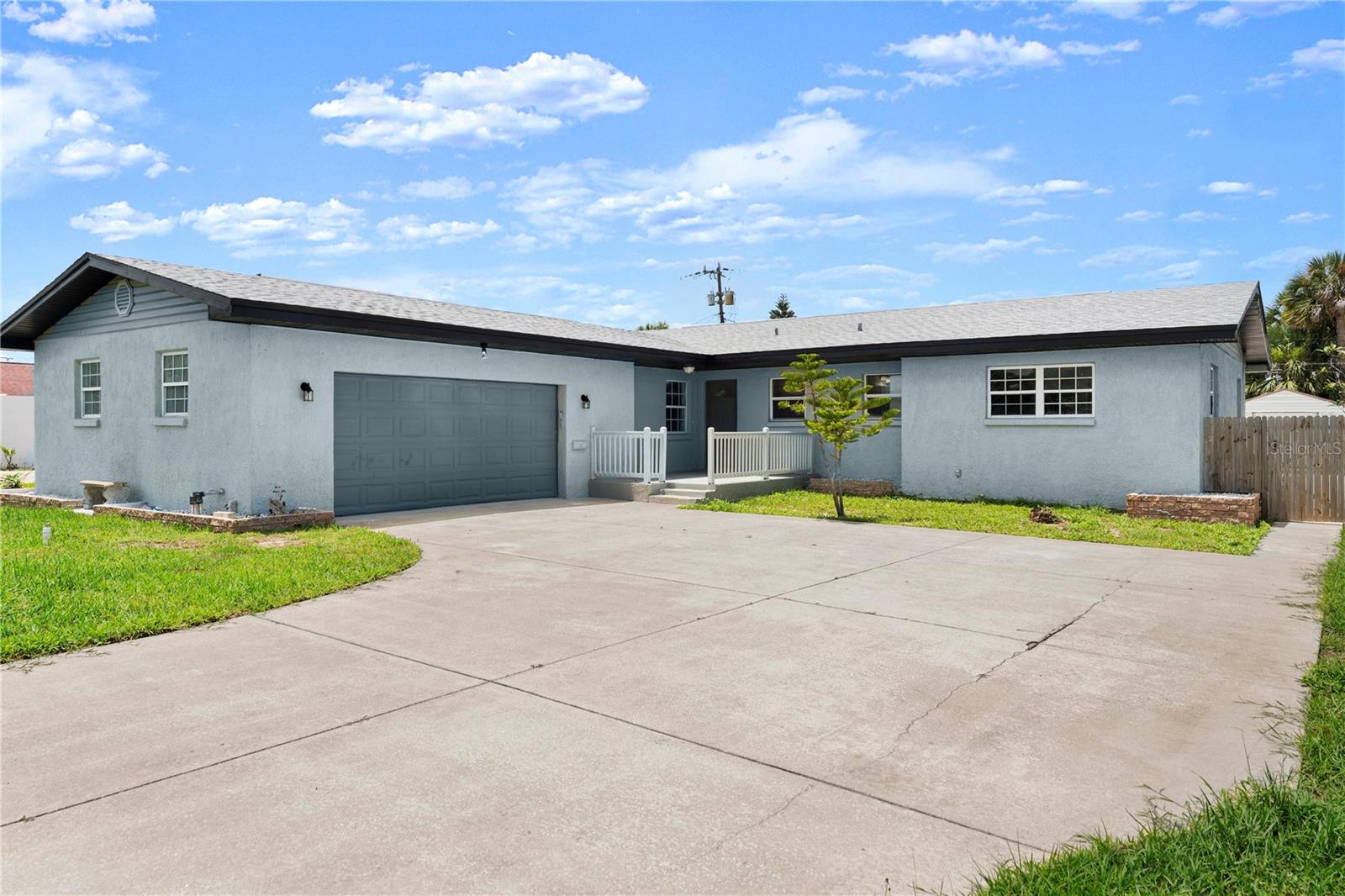 1027 Bel Aire Dr Property Photo 1