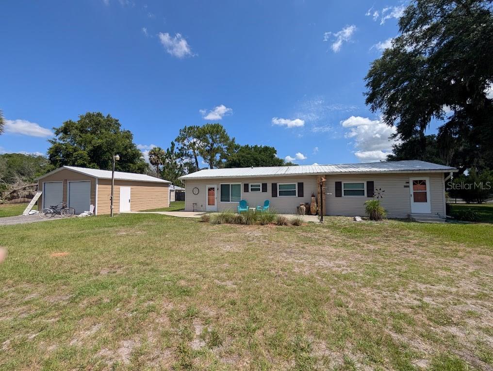 942 Lemon Bluff Rd Property Photo 1