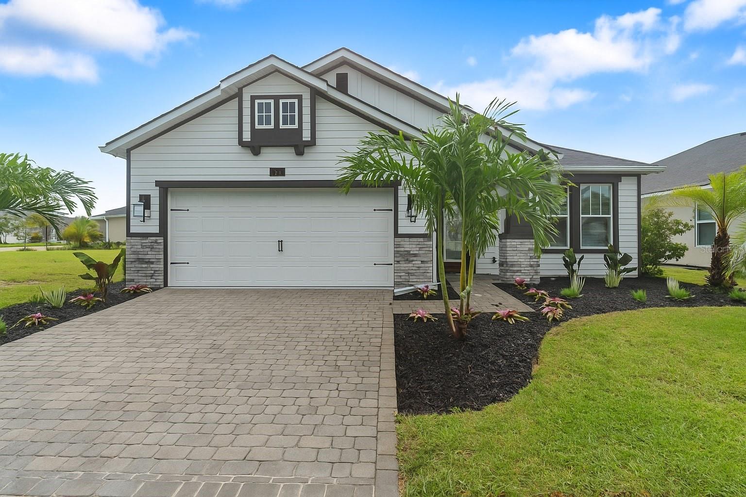 141 MOSAIC BLVD Property Photo 1