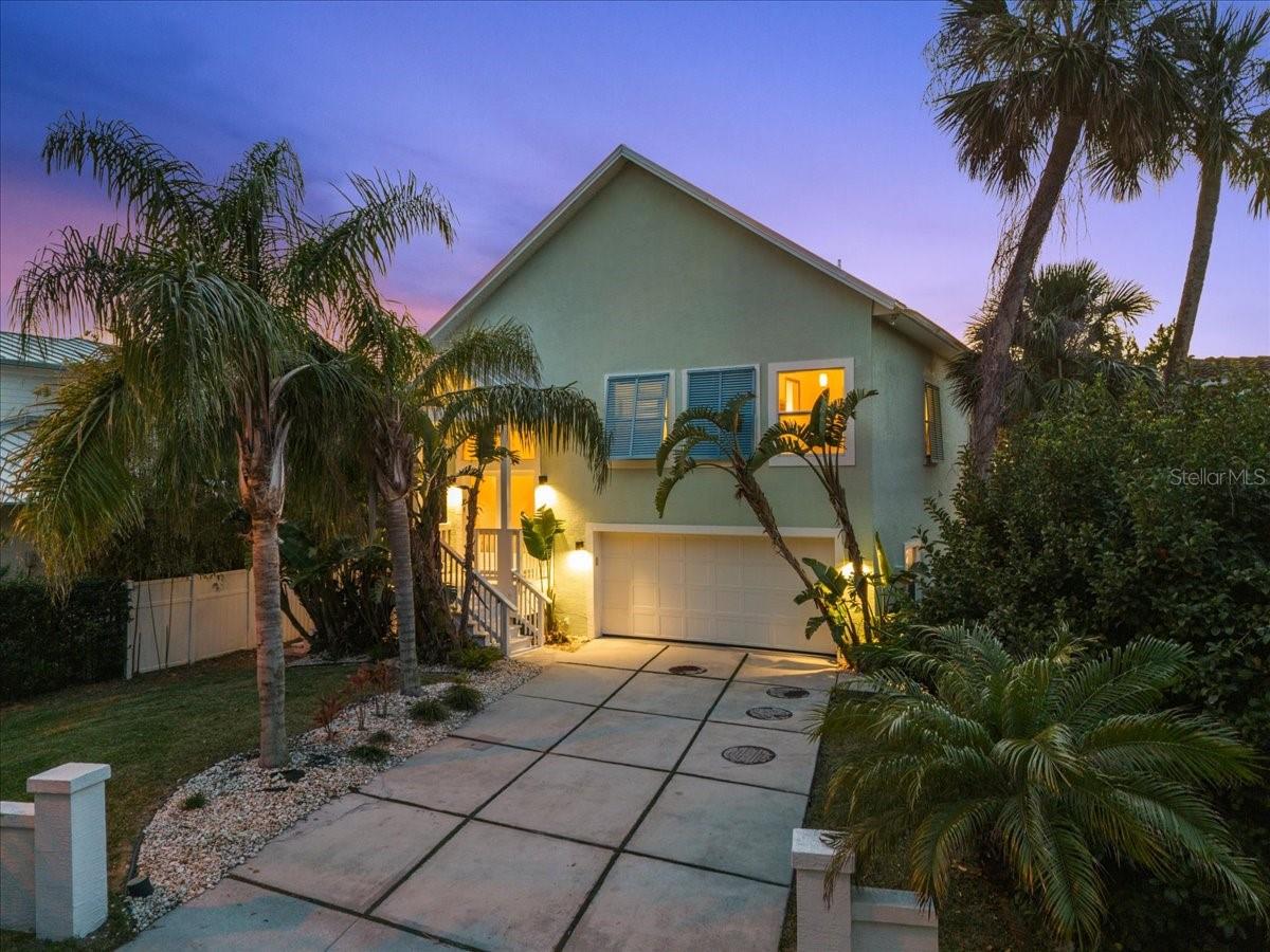 3110 JOHN ANDERSON DR Property Photo 1