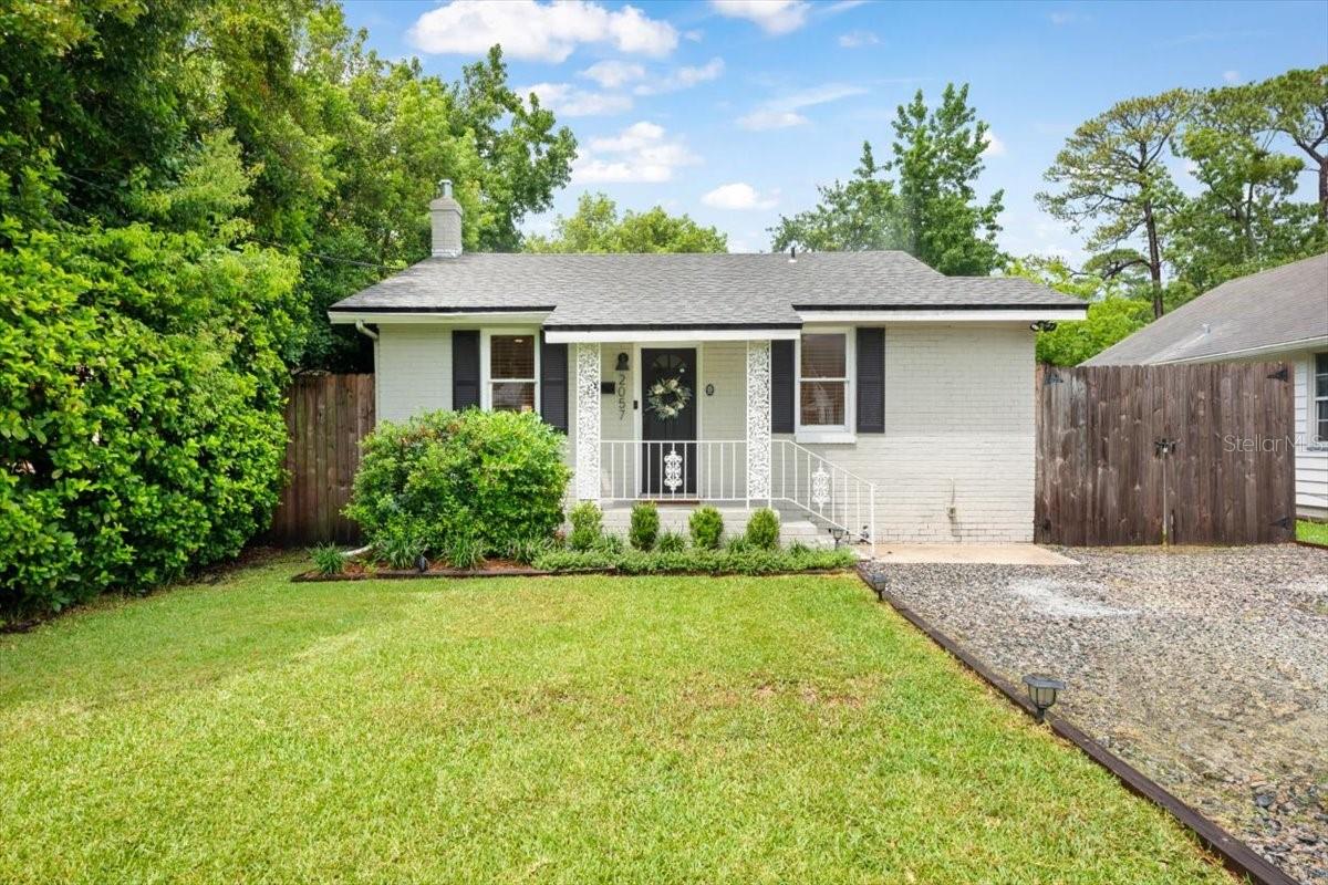 2057 Huntsford Rd Property Photo 1