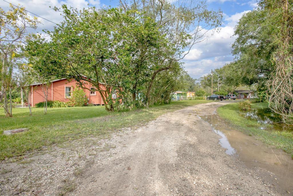 1 Smith Ct Property Photo 2