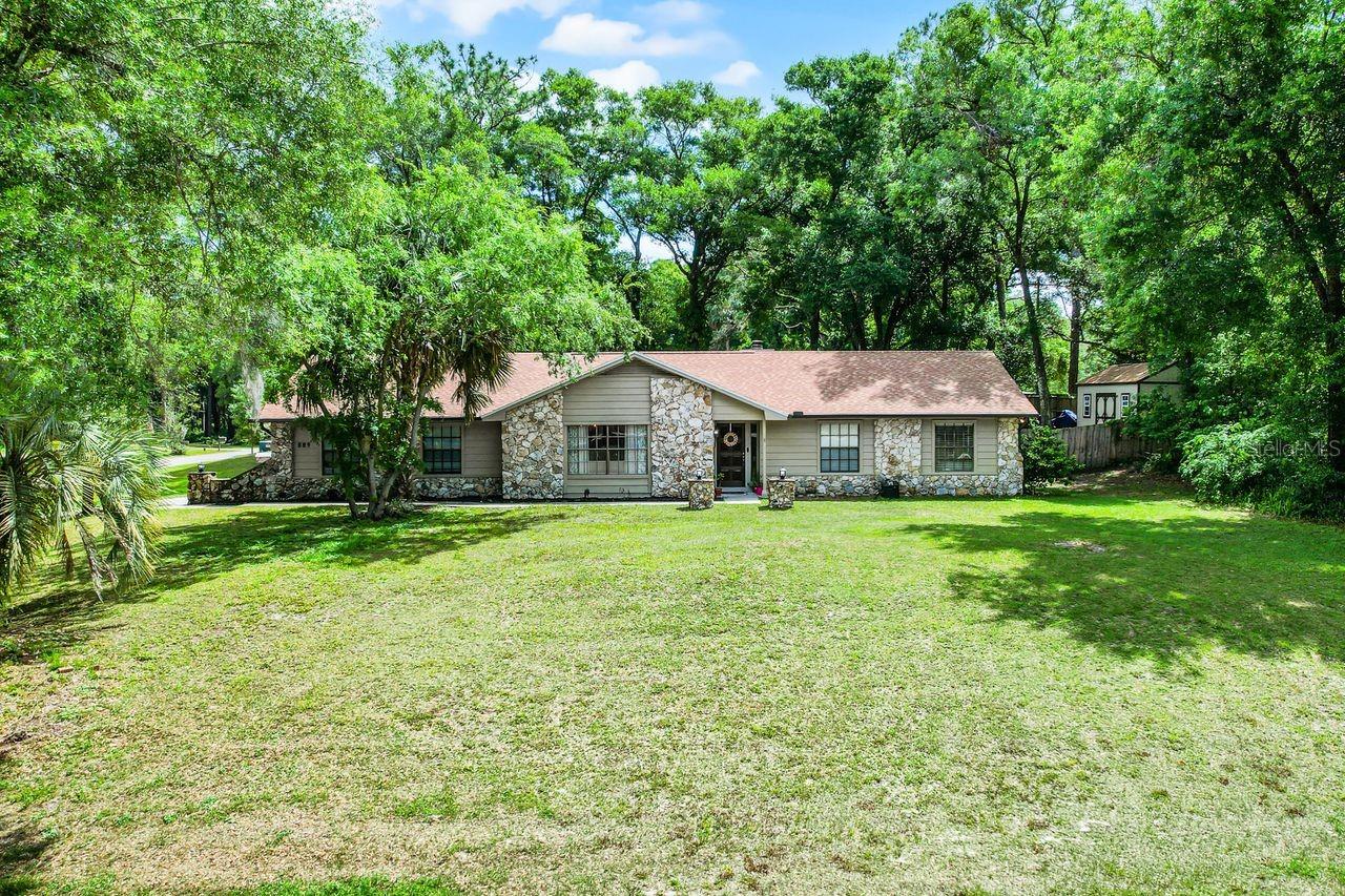 889 Torchwood Dr Property Photo 1