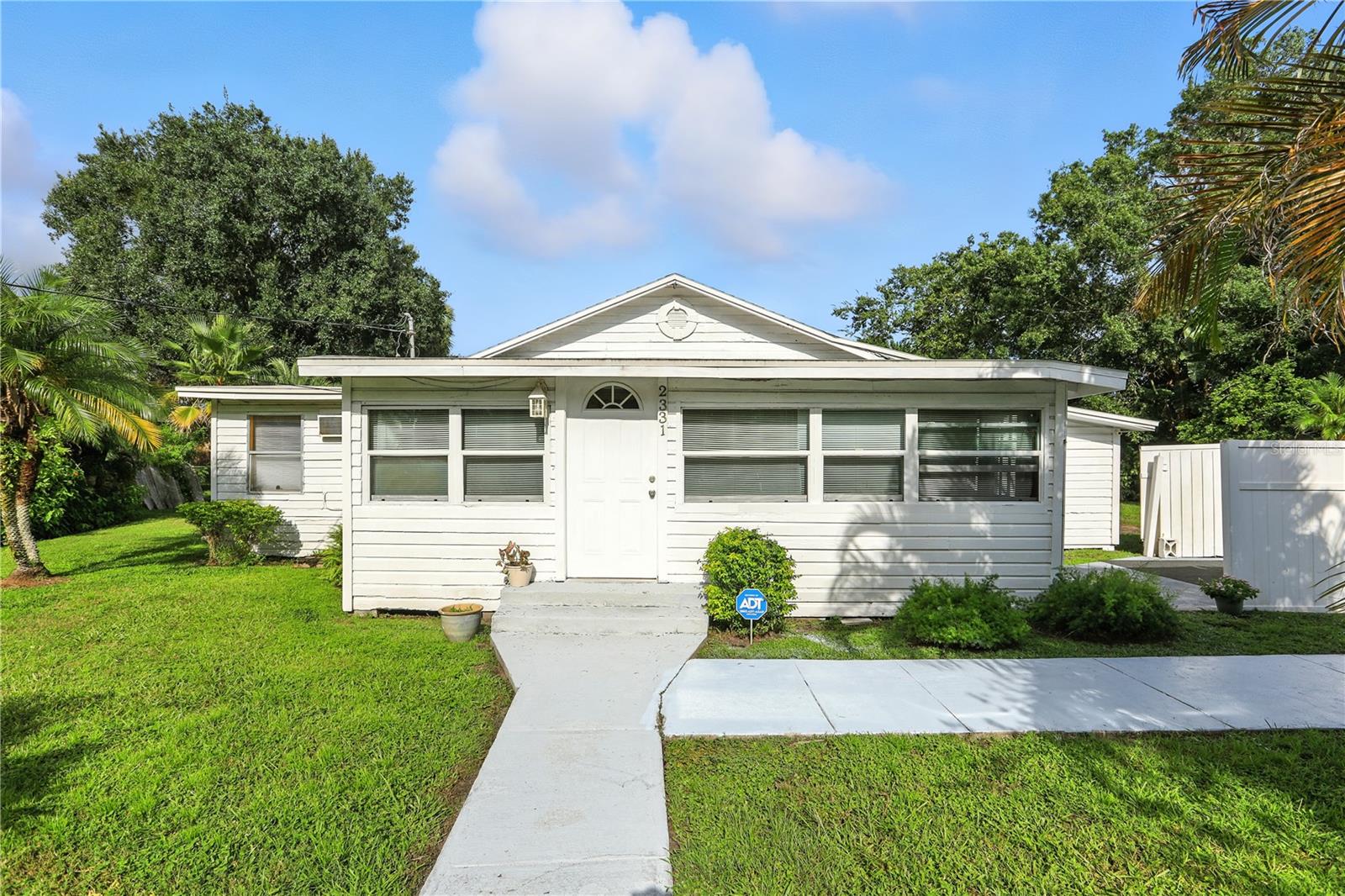 V4944255 Property Photo 1