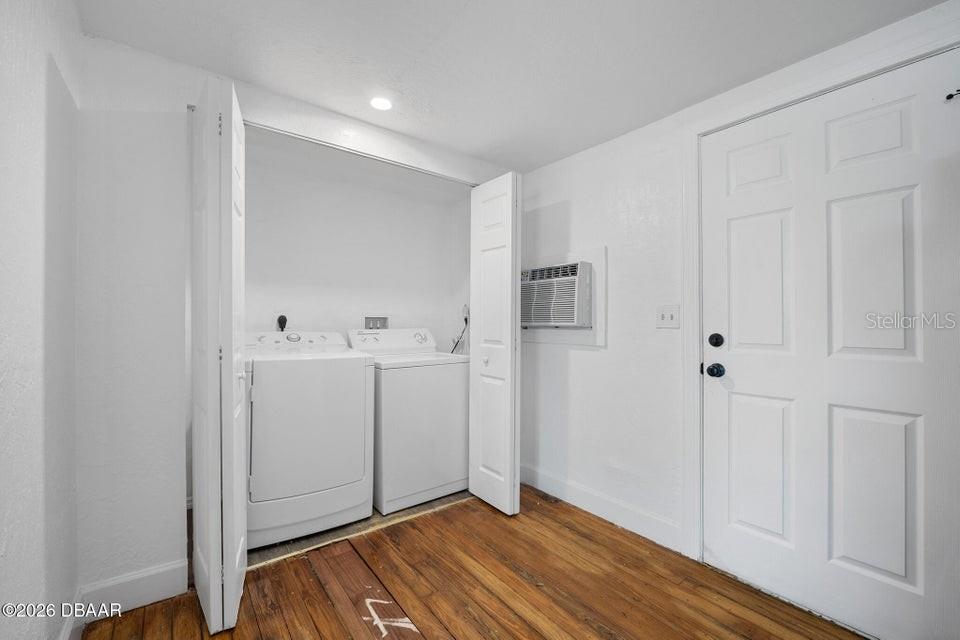 1636 Valencia Ave Property Photo 6