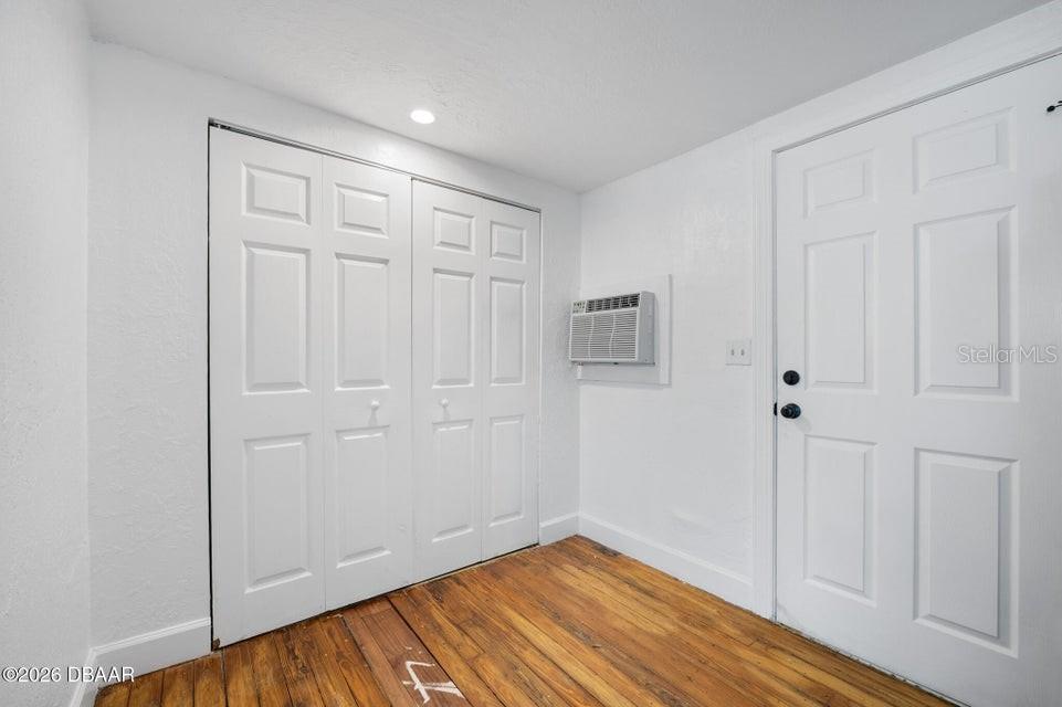 1636 Valencia Ave Property Photo 7