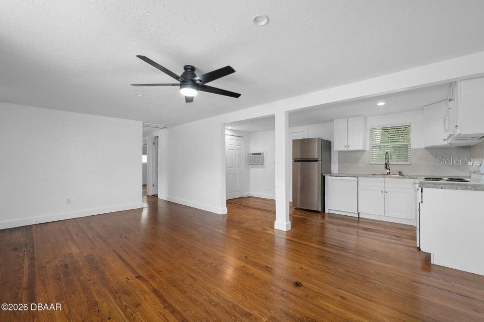 1636 Valencia Ave Property Photo 9
