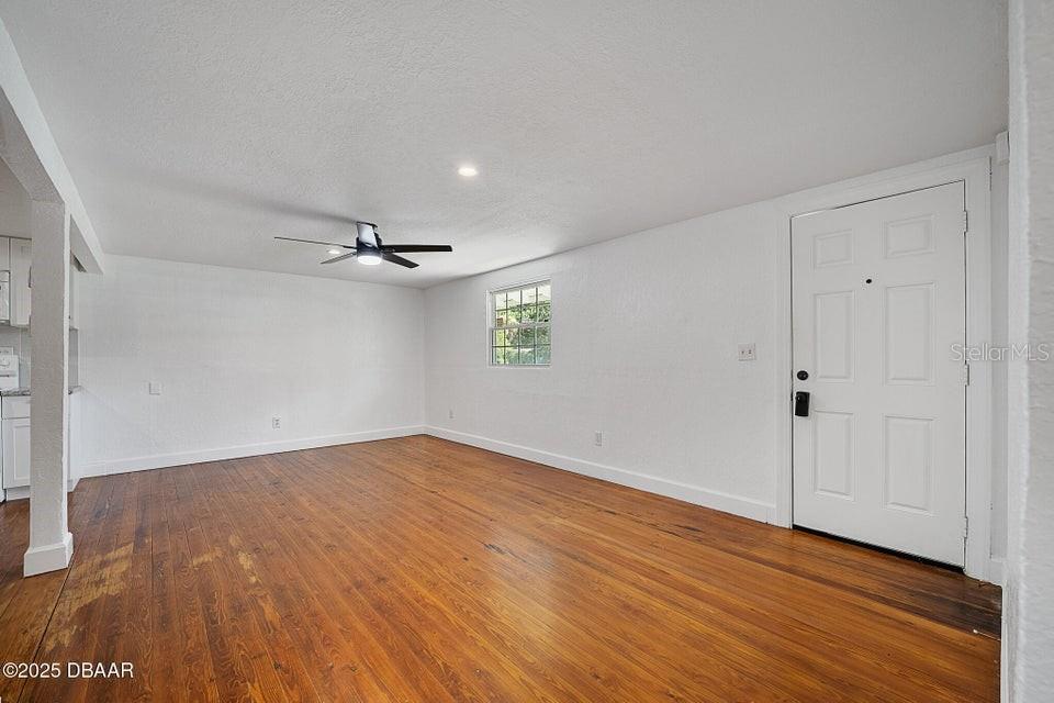 1636 Valencia Ave Property Photo 11