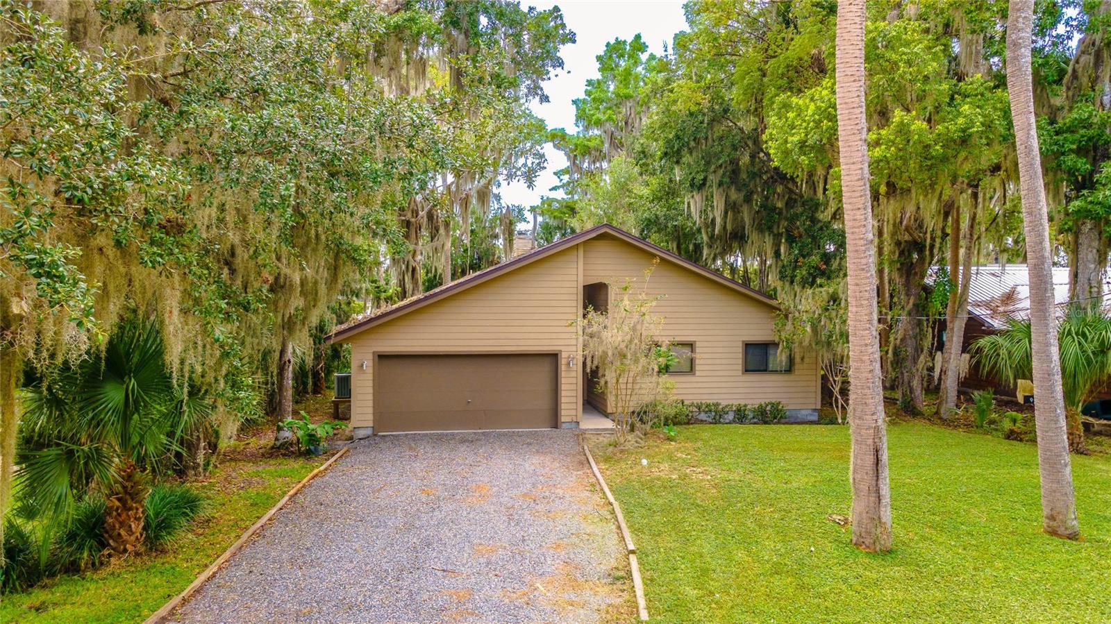 121 N Lake George Dr Property Photo 3