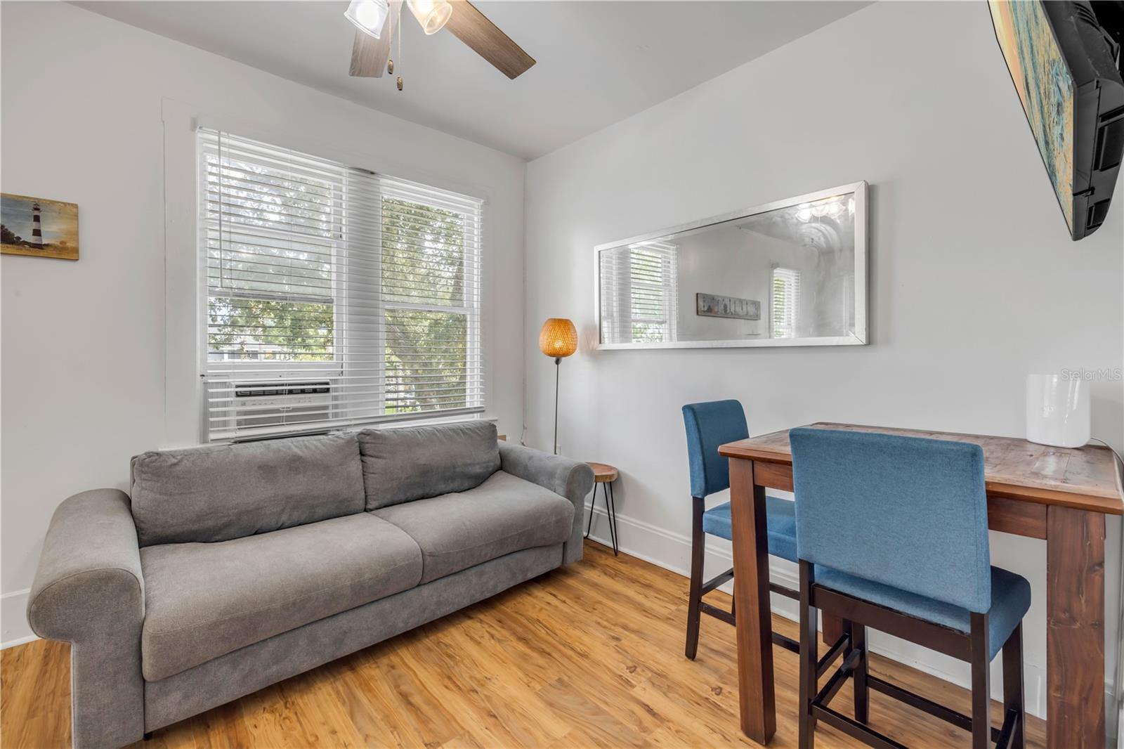 200 Live Oak St Property Photo 30