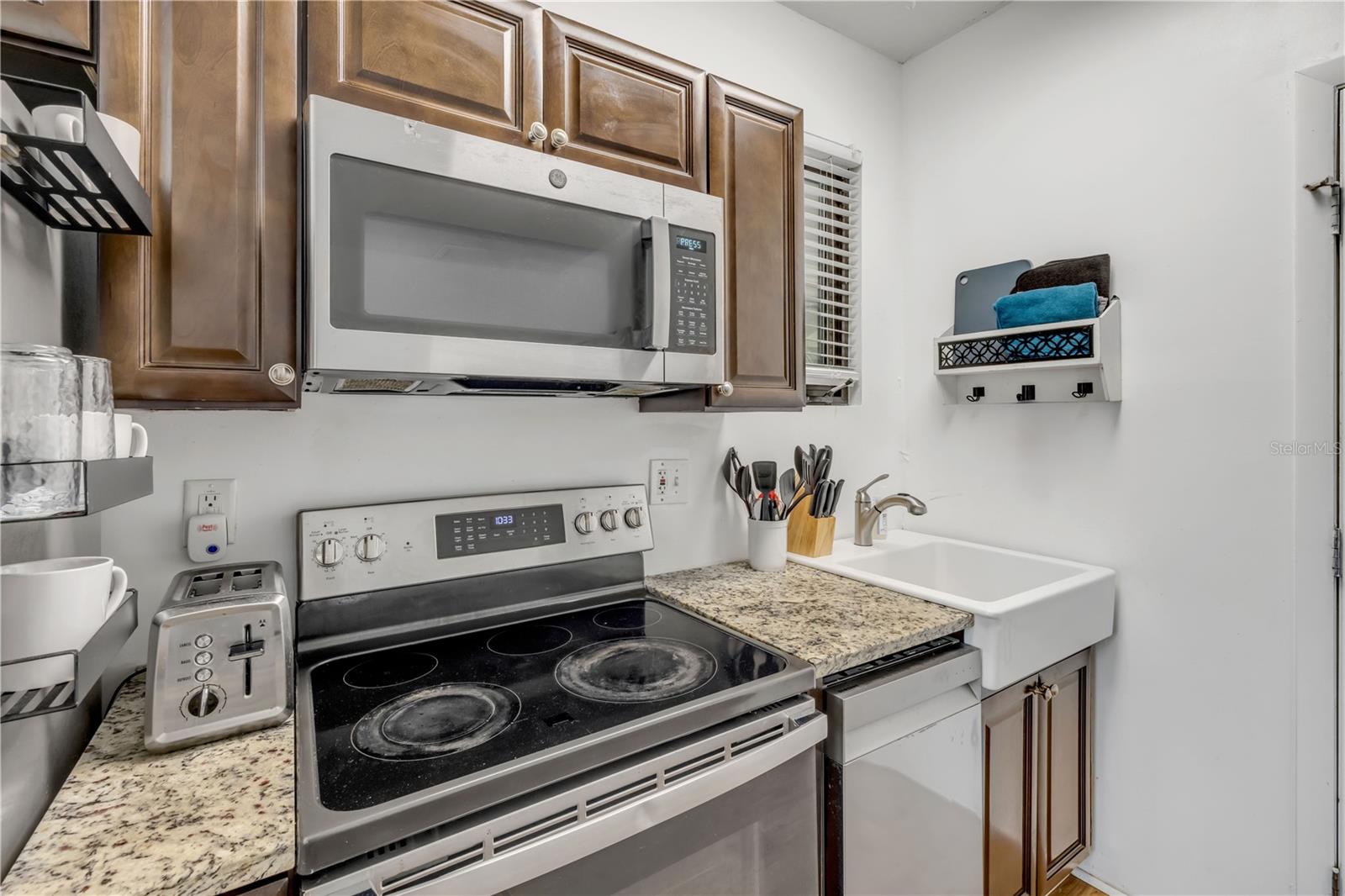 200 Live Oak St Property Photo 44