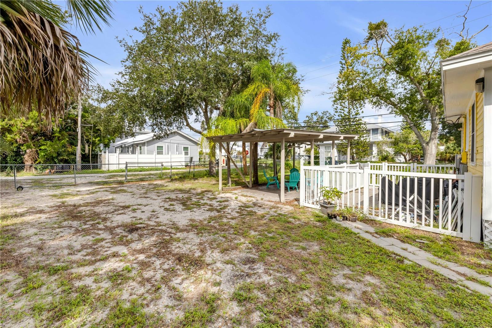 200 Live Oak St Property Photo 60