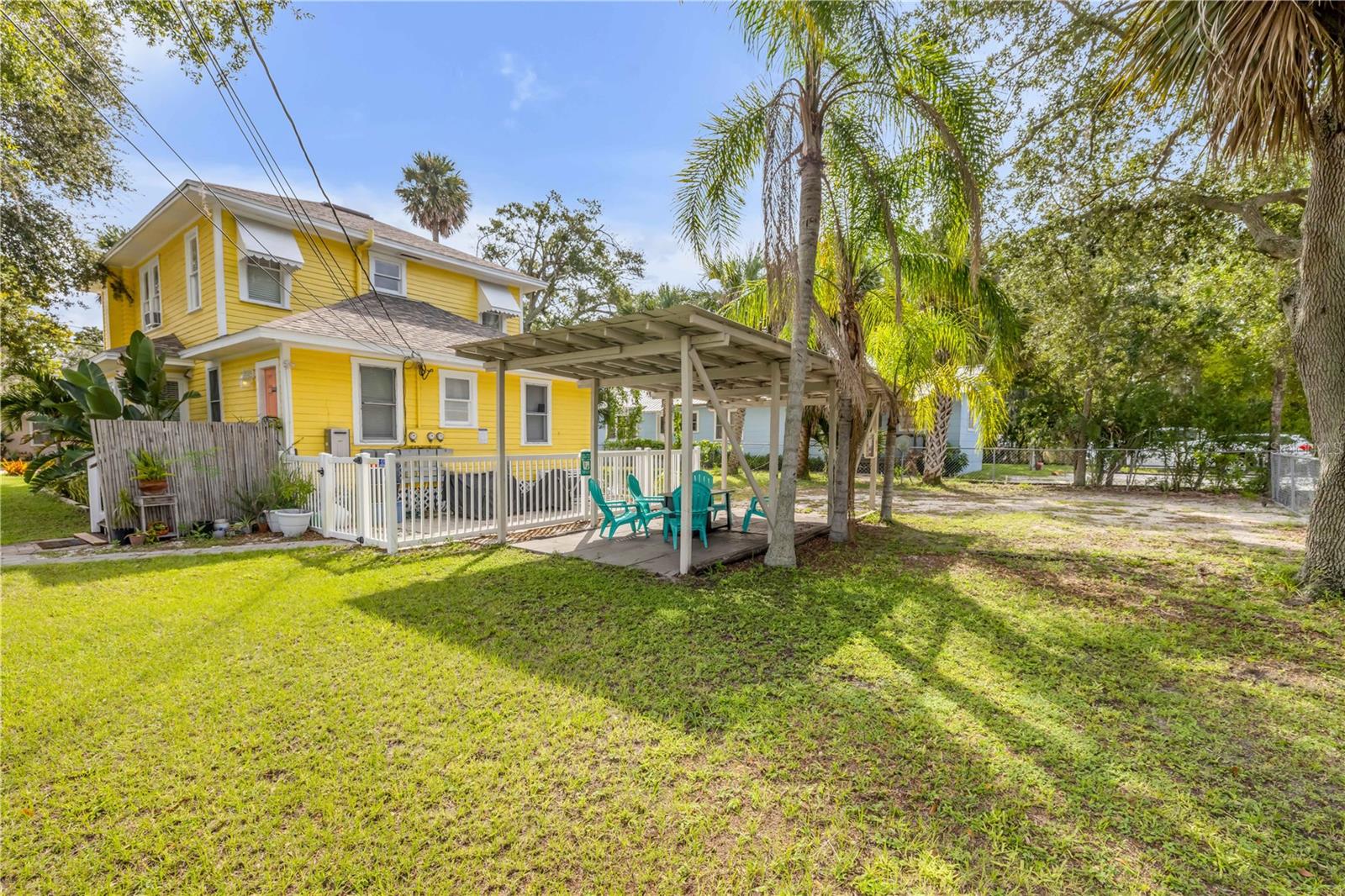 200 Live Oak St Property Photo 62