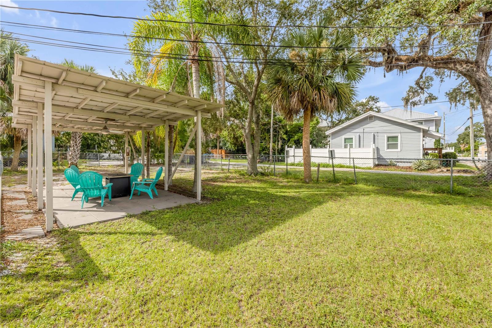 200 Live Oak St Property Photo 63