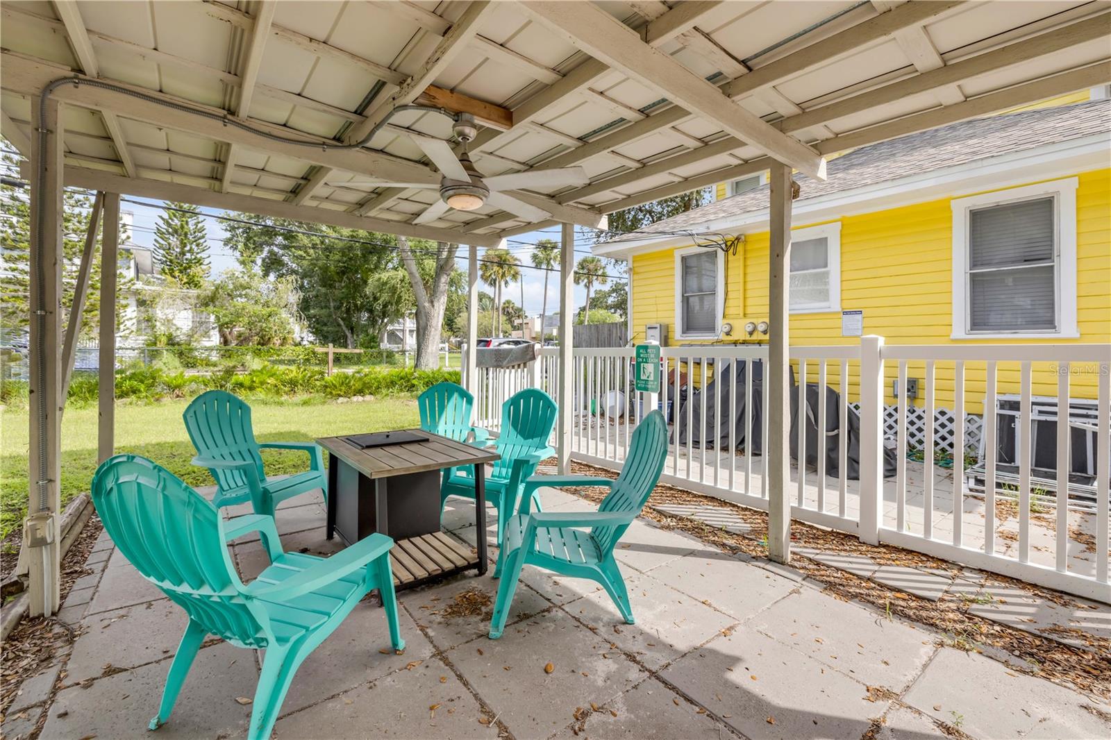 200 Live Oak St Property Photo 65