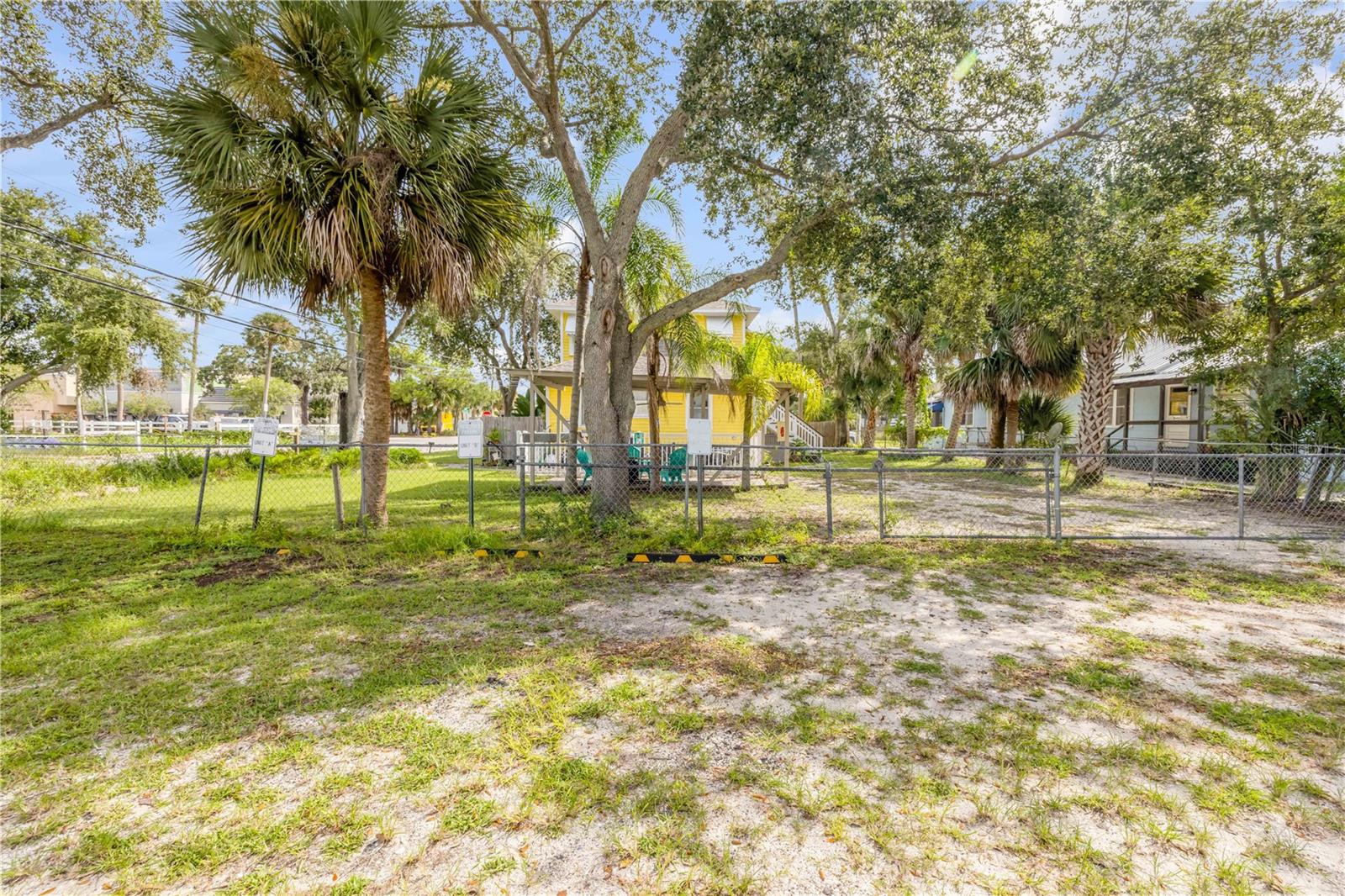 200 Live Oak St Property Photo 68