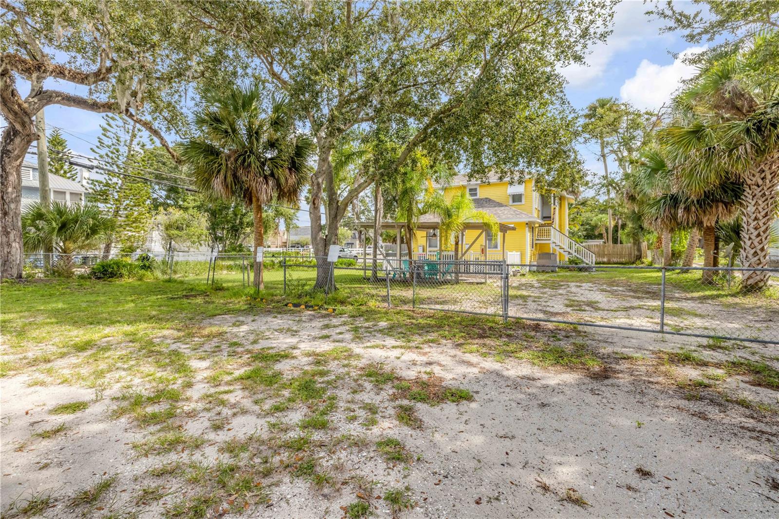 200 Live Oak St Property Photo 69