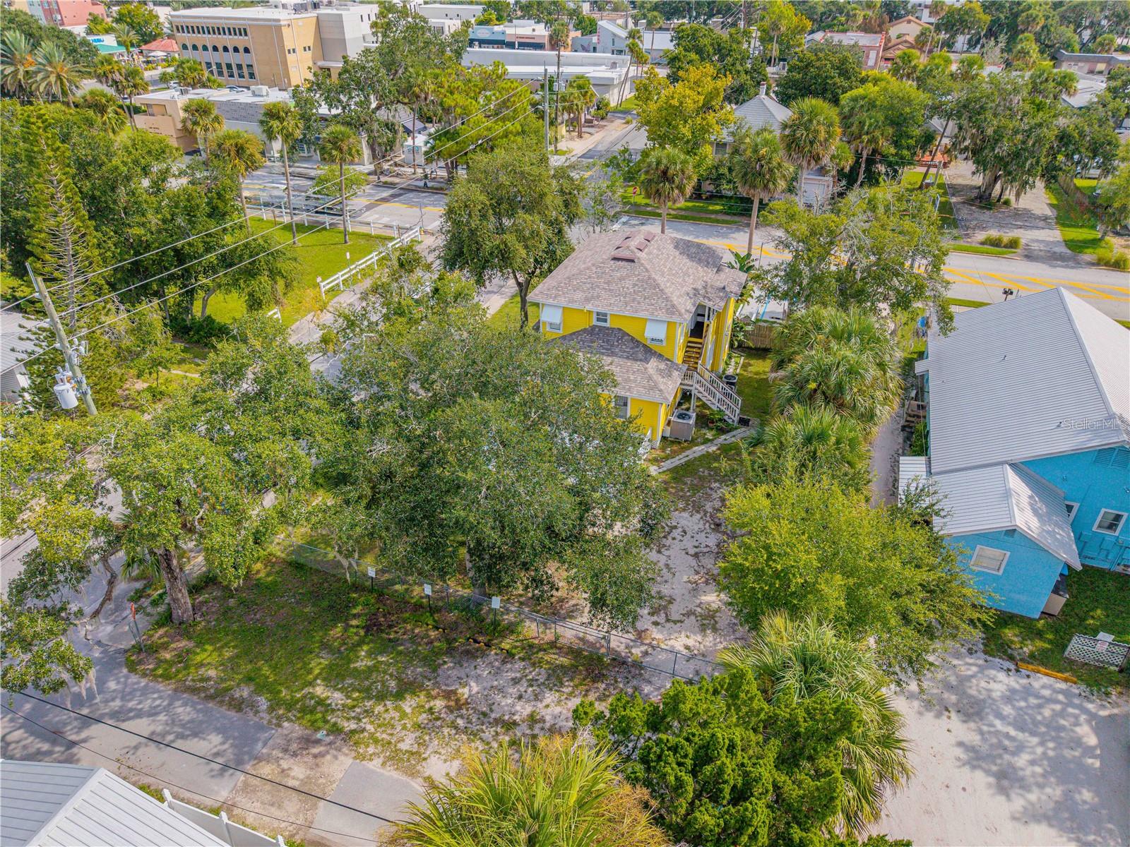 200 Live Oak St Property Photo 86