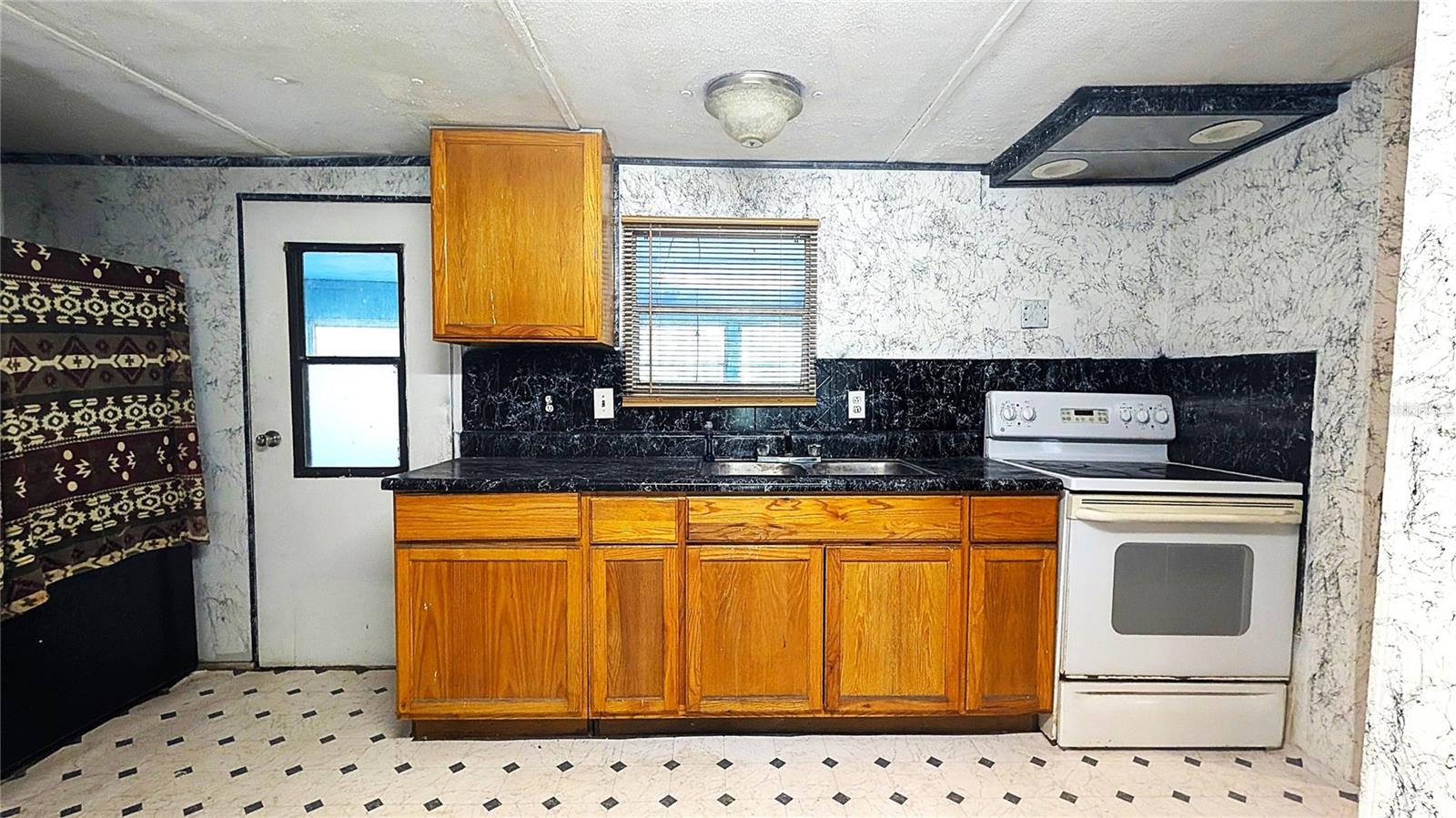 V4945105 Property Photo 4