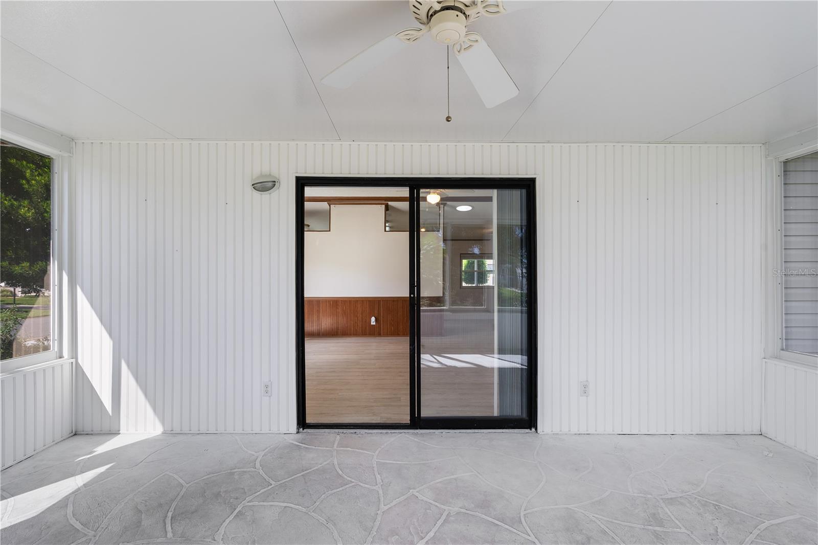 701 Helmsman Ln Property Photo 15
