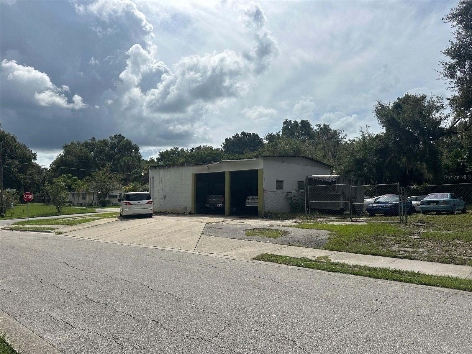 800 S Adelle Ave Property Photo 1