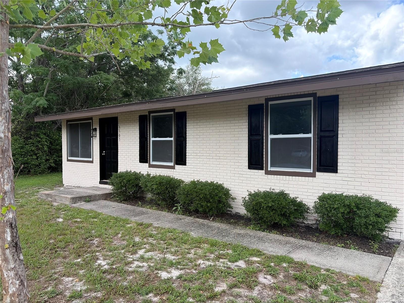 3307 CALDWELL ST Property Photo 1