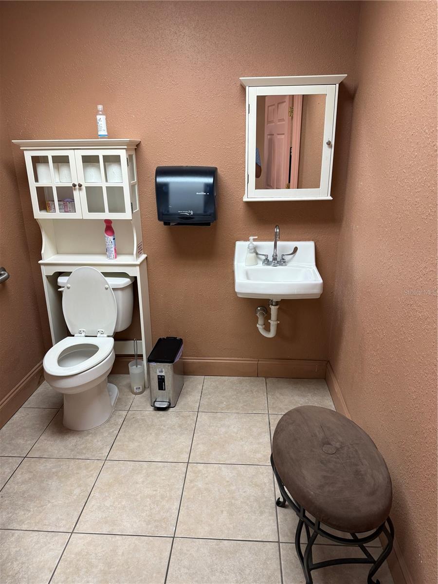 500 W Granada Blvd #3 Property Photo 11