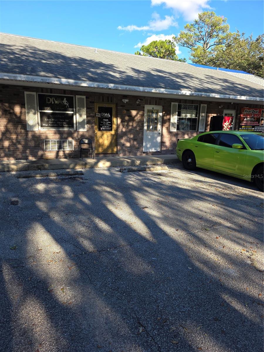 787 Center St #h Property Photo 1