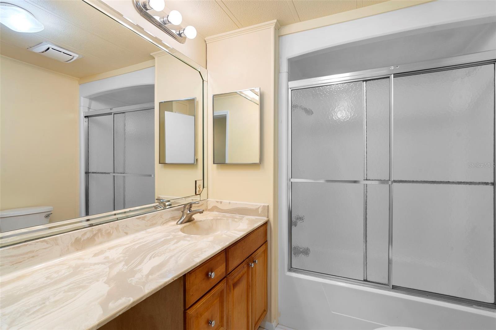 105 Florence Blvd Property Photo 15