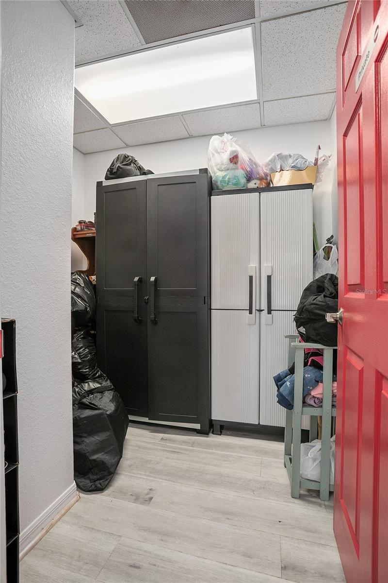 128 E Rich Ave Property Photo 24