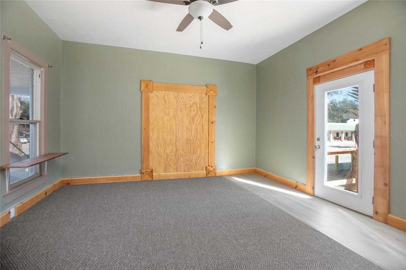 128 E Rich Ave Property Photo 48