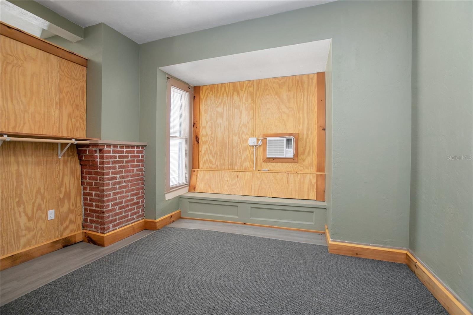 128 E Rich Ave Property Photo 51