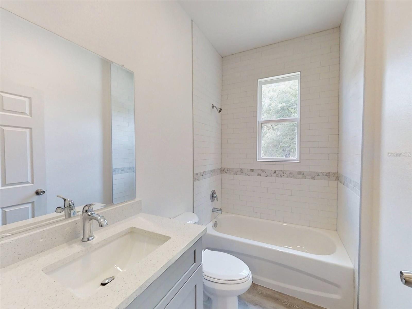 2 Guava Ln Property Photo 8