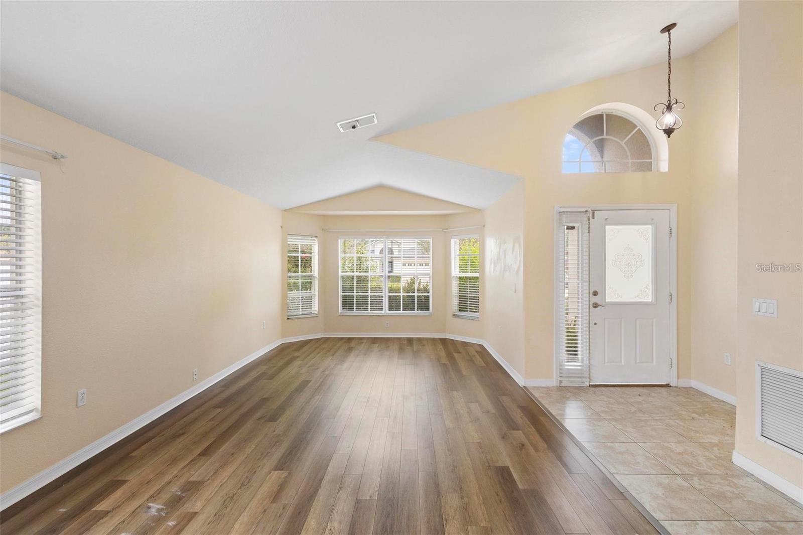 3152 Wood Rose Way Property Photo 5