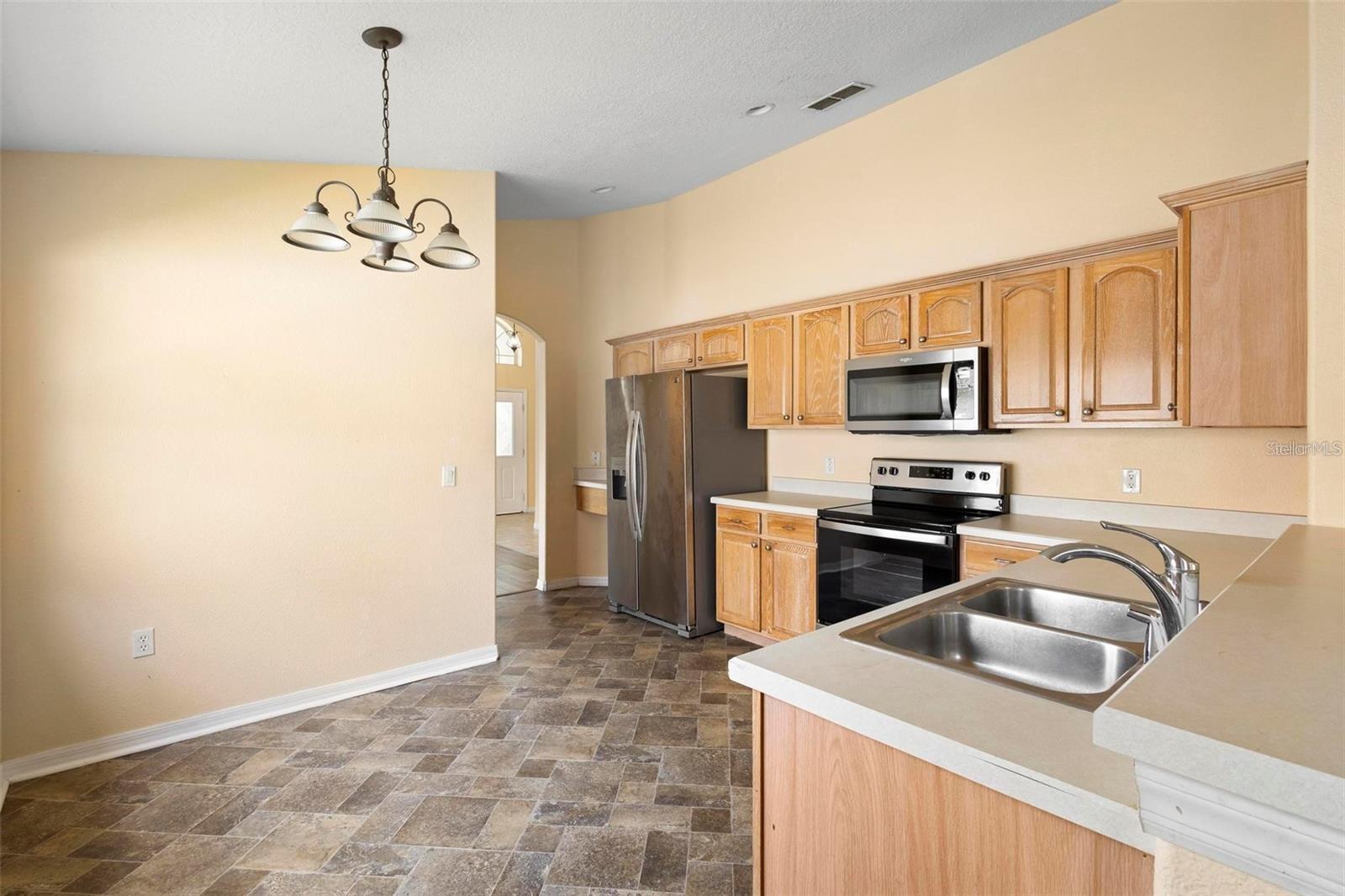 3152 Wood Rose Way Property Photo 8