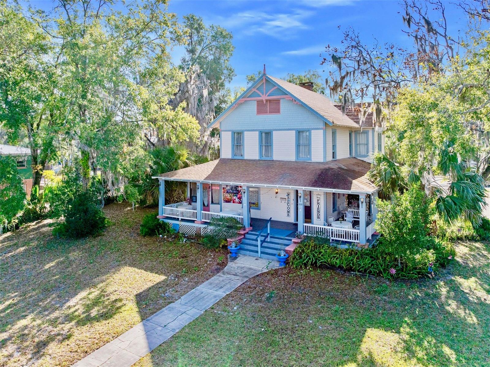 228 W Howry Ave Property Photo 1