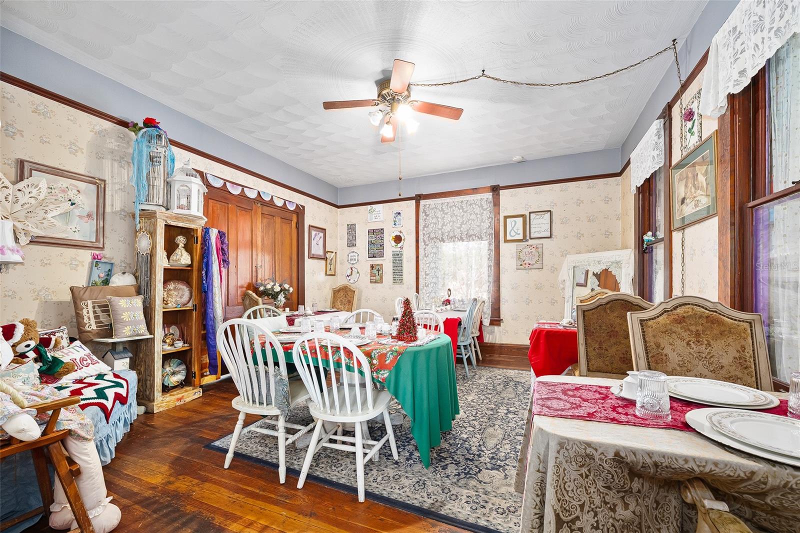 228 W Howry Ave Property Photo 13