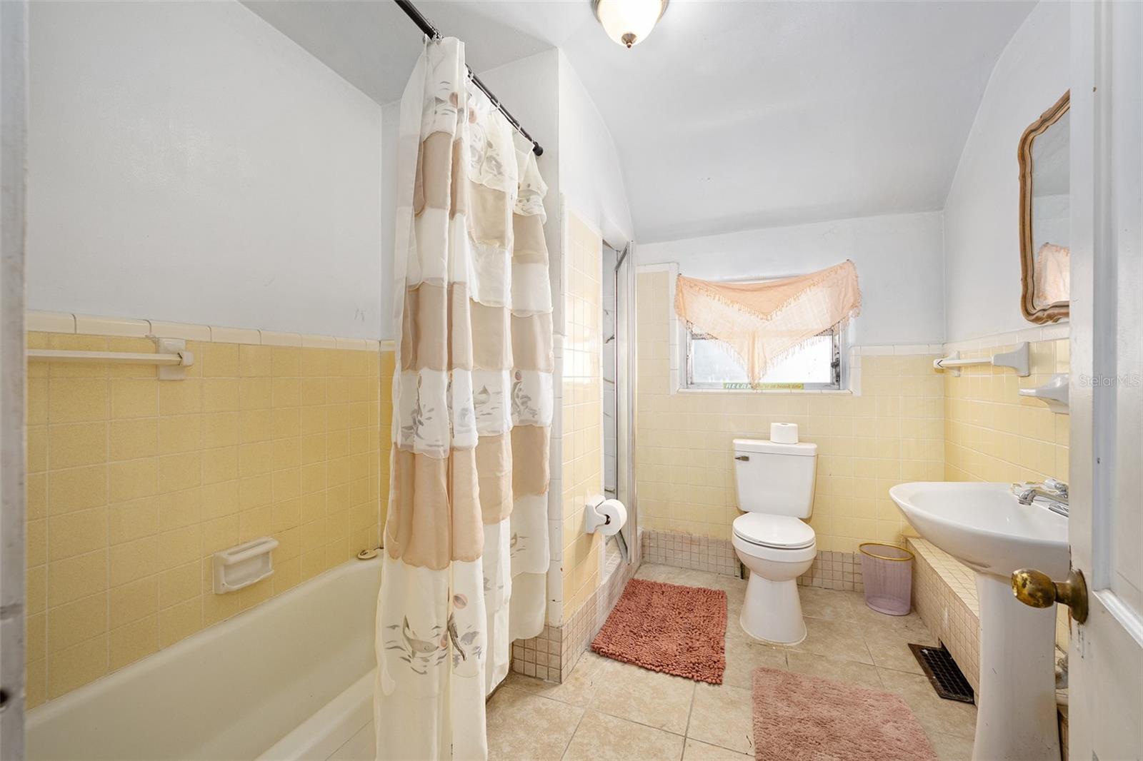 228 W Howry Ave Property Photo 32