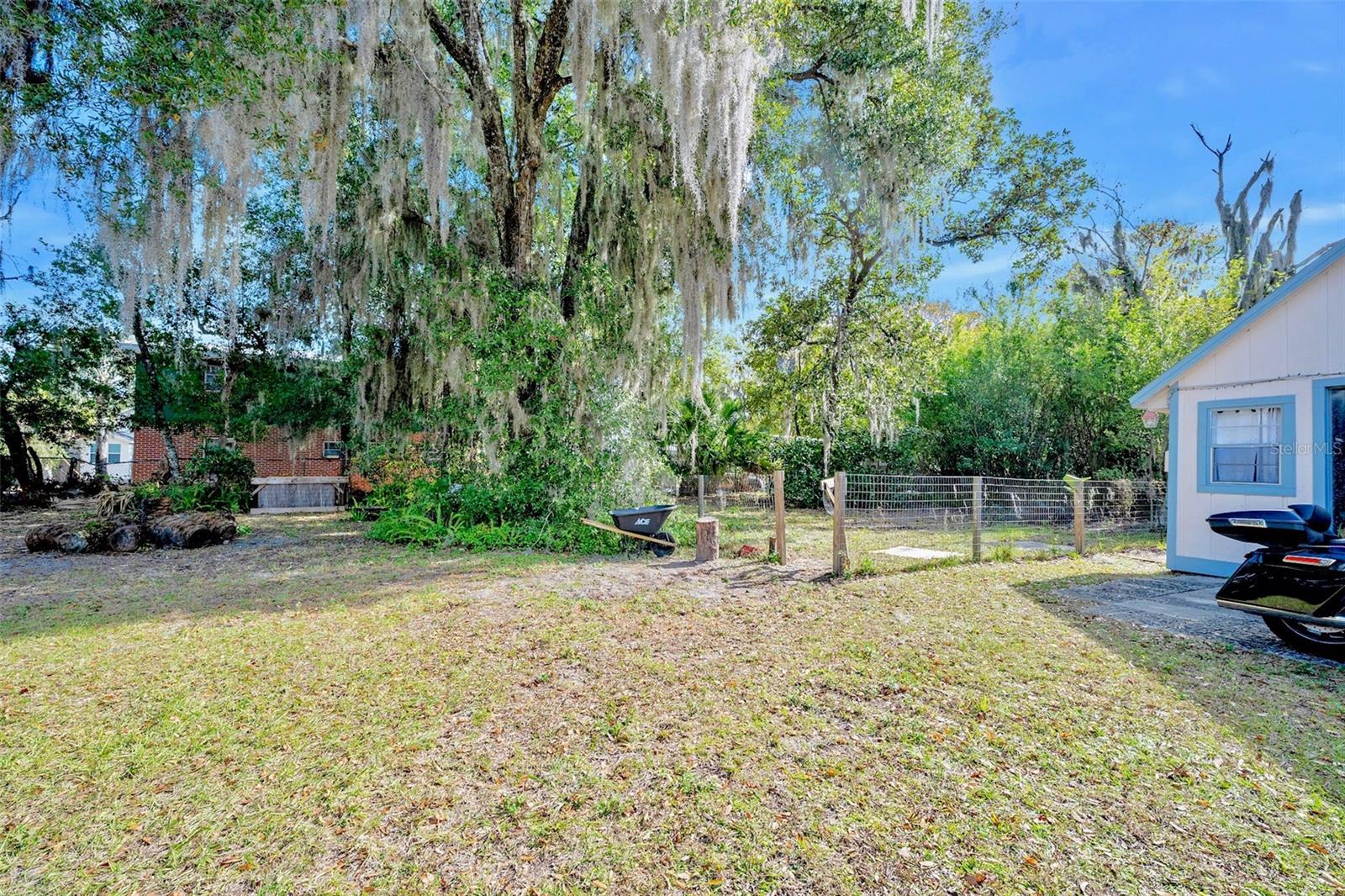 228 W Howry Ave Property Photo 47