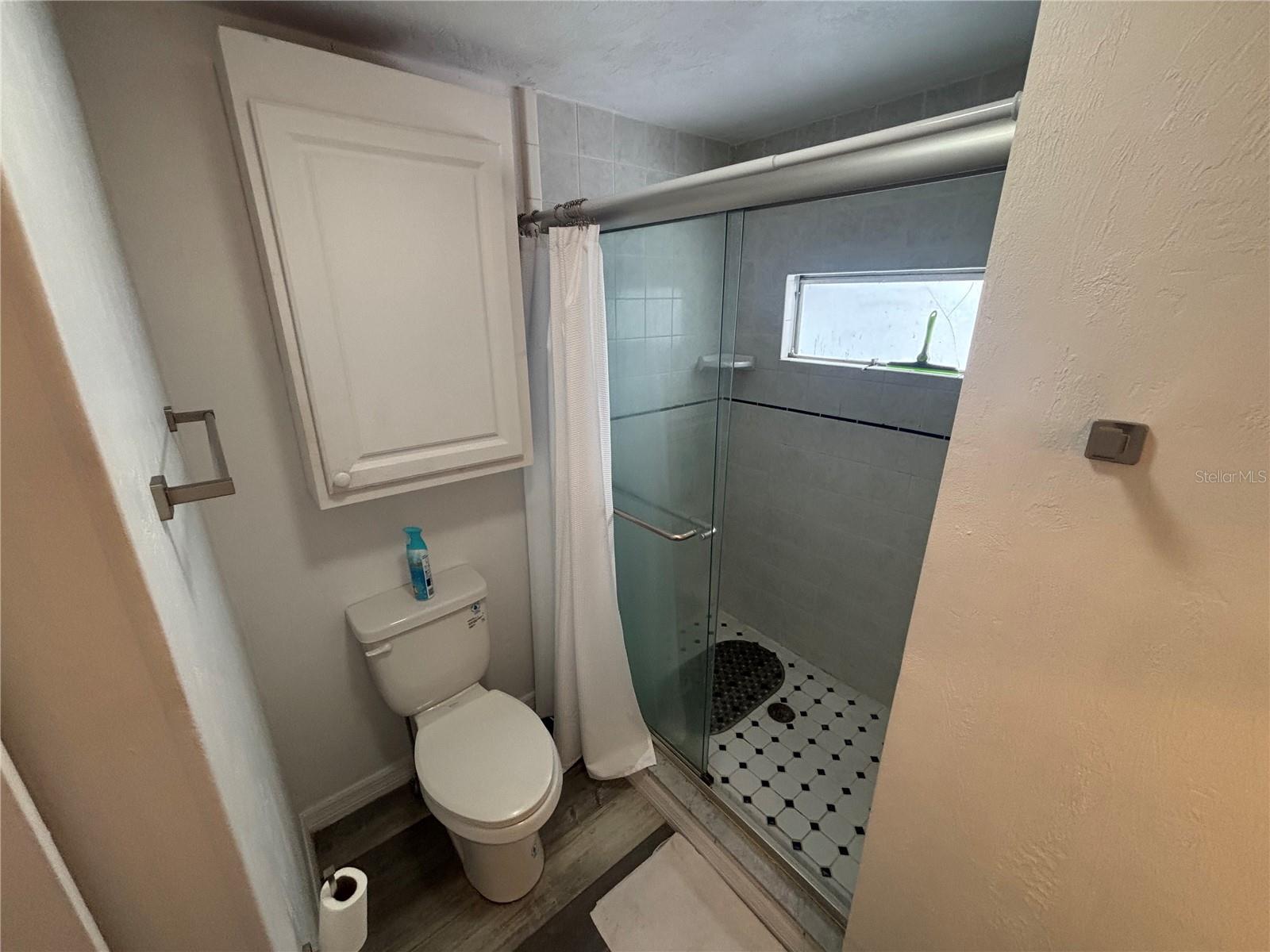5480 Pineland Ave Property Photo 9