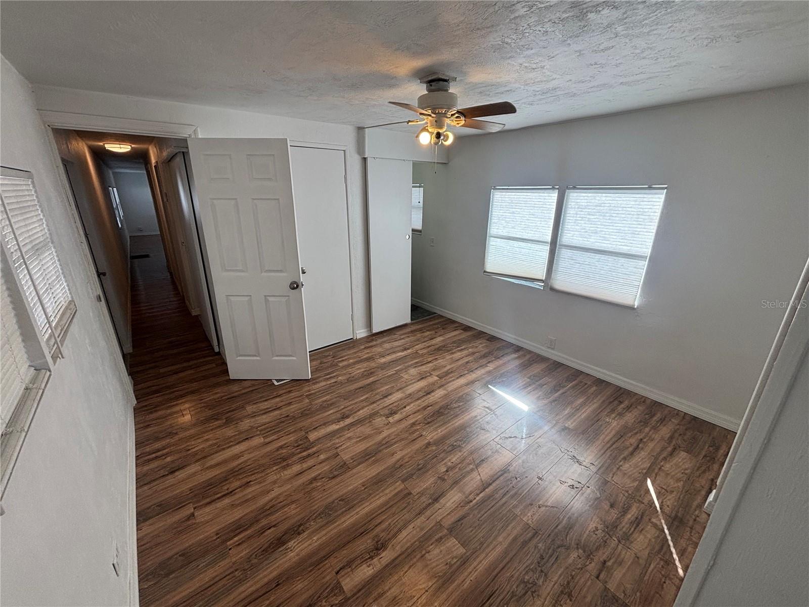 5480 Pineland Ave Property Photo 11
