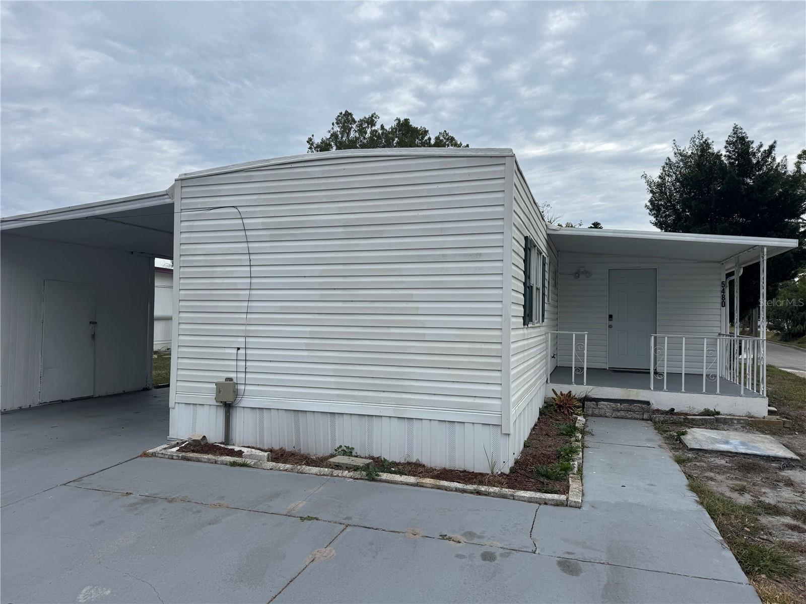 5480 Pineland Ave Property Photo 16