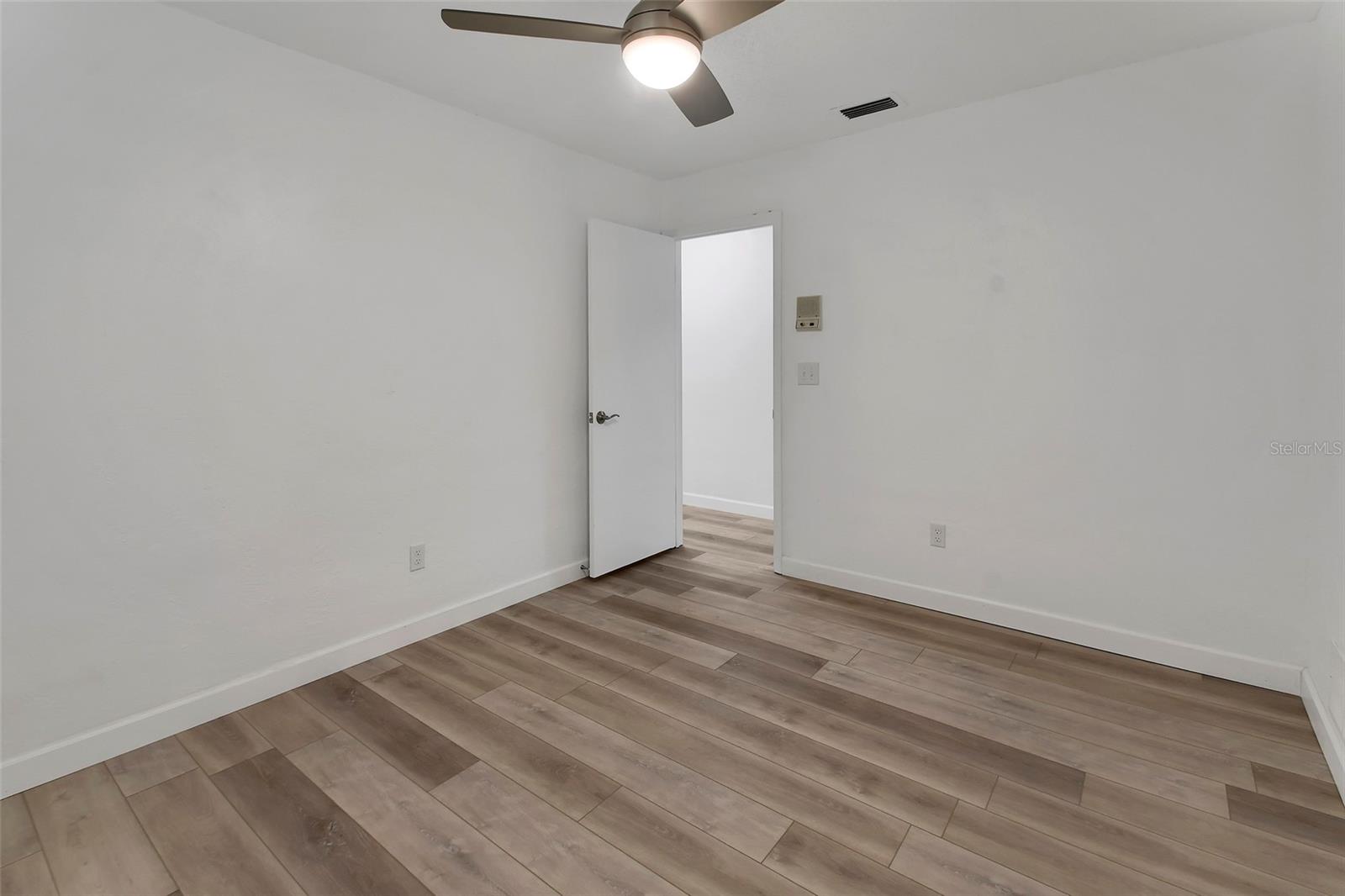 1411 N Beach St Property Photo 18