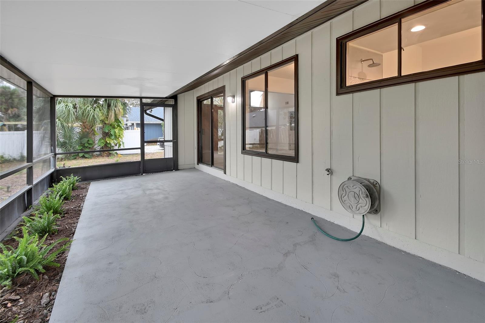 1411 N Beach St Property Photo 22