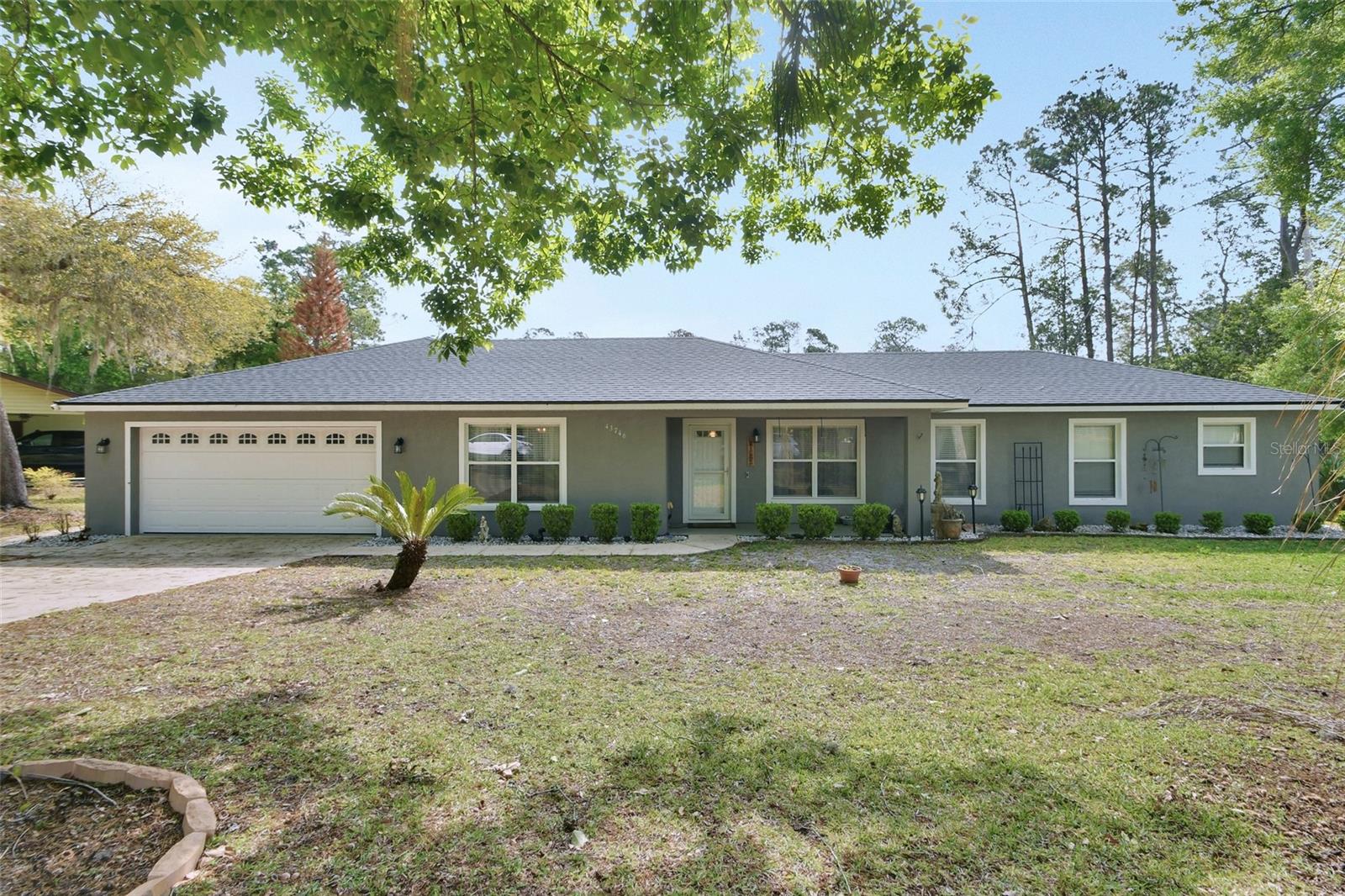 43746 Sunset Dr Property Photo 1
