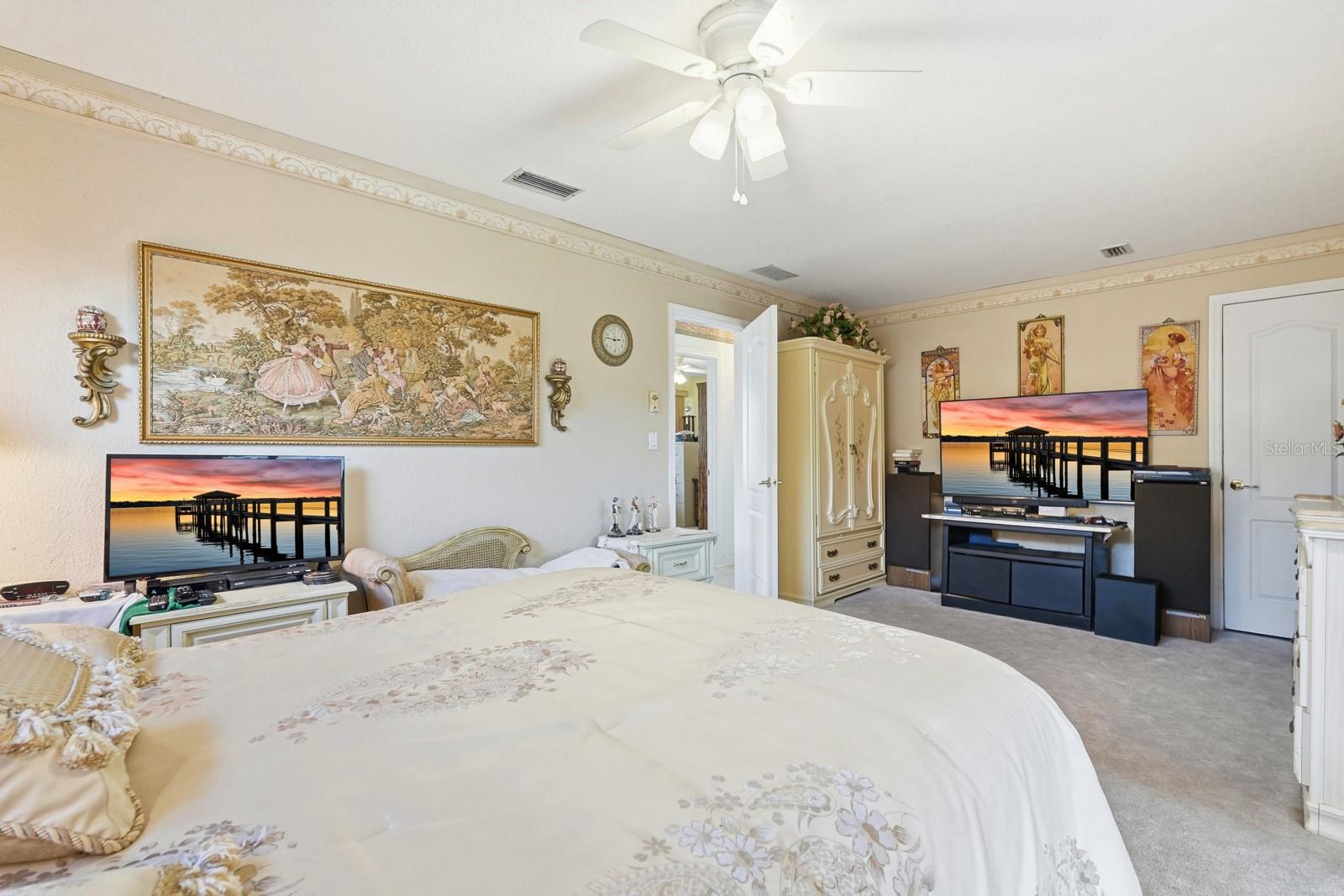 2944 Ocean Shore Blvd Property Photo 27
