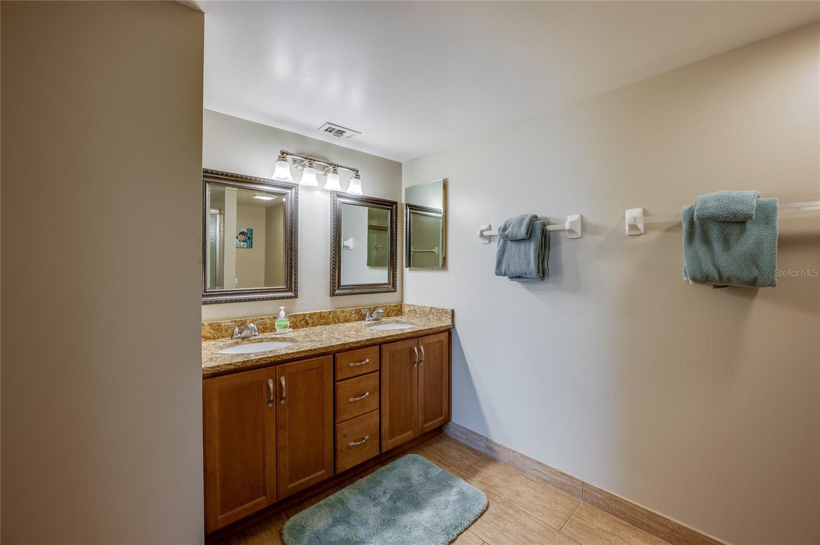 6727 Turtlemound Rd #315 Property Photo 24